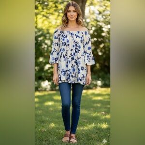 Only mine Floral blouse size large NWT